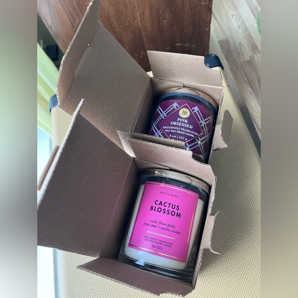 2 Candle Lot! White Barn - Cactus Blossom and B&BW Pink Obsessed in glass jars - Picture 4 of 7